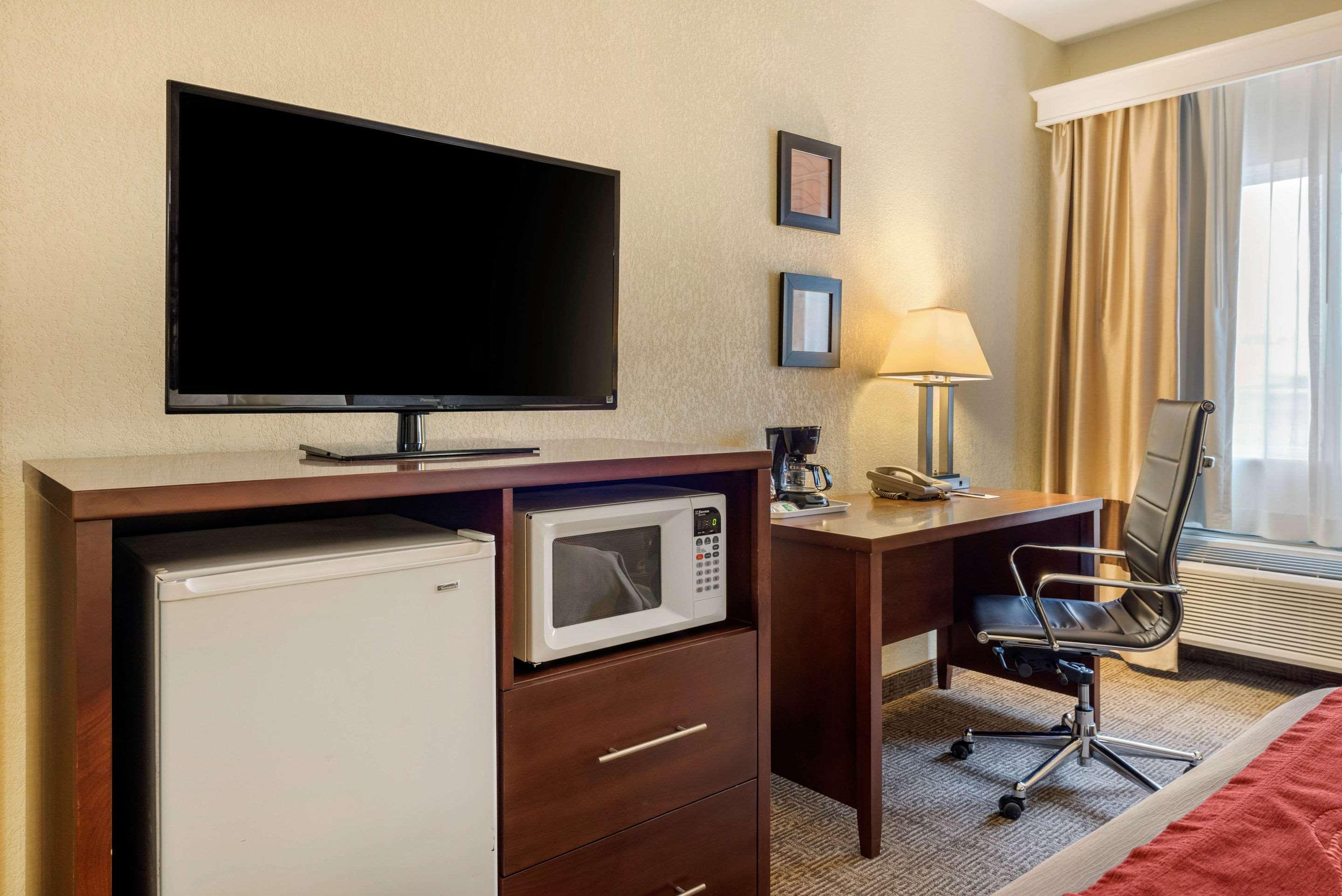 Comfort Inn Warren I-69 Εξωτερικό φωτογραφία