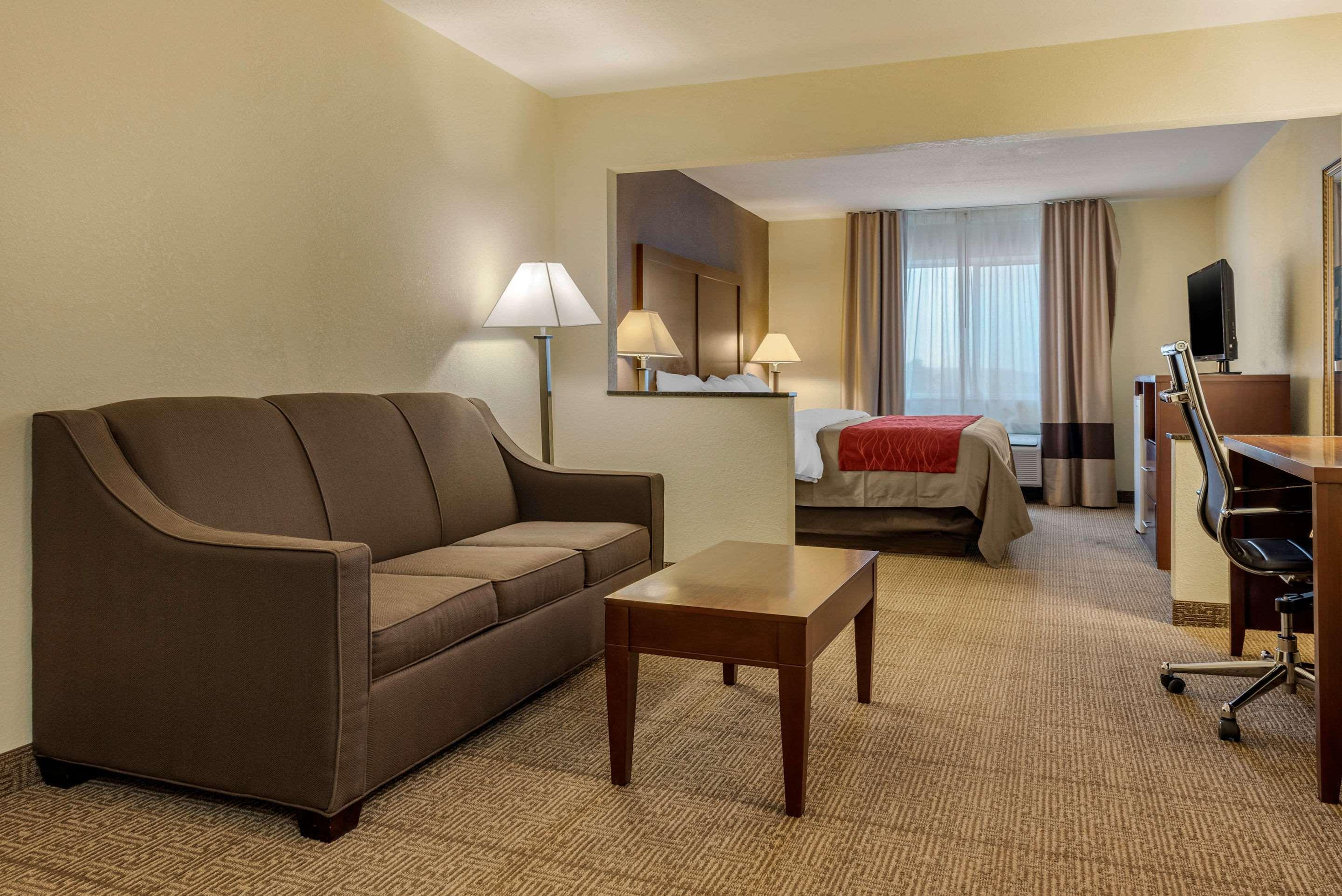 Comfort Inn Warren I-69 Εξωτερικό φωτογραφία