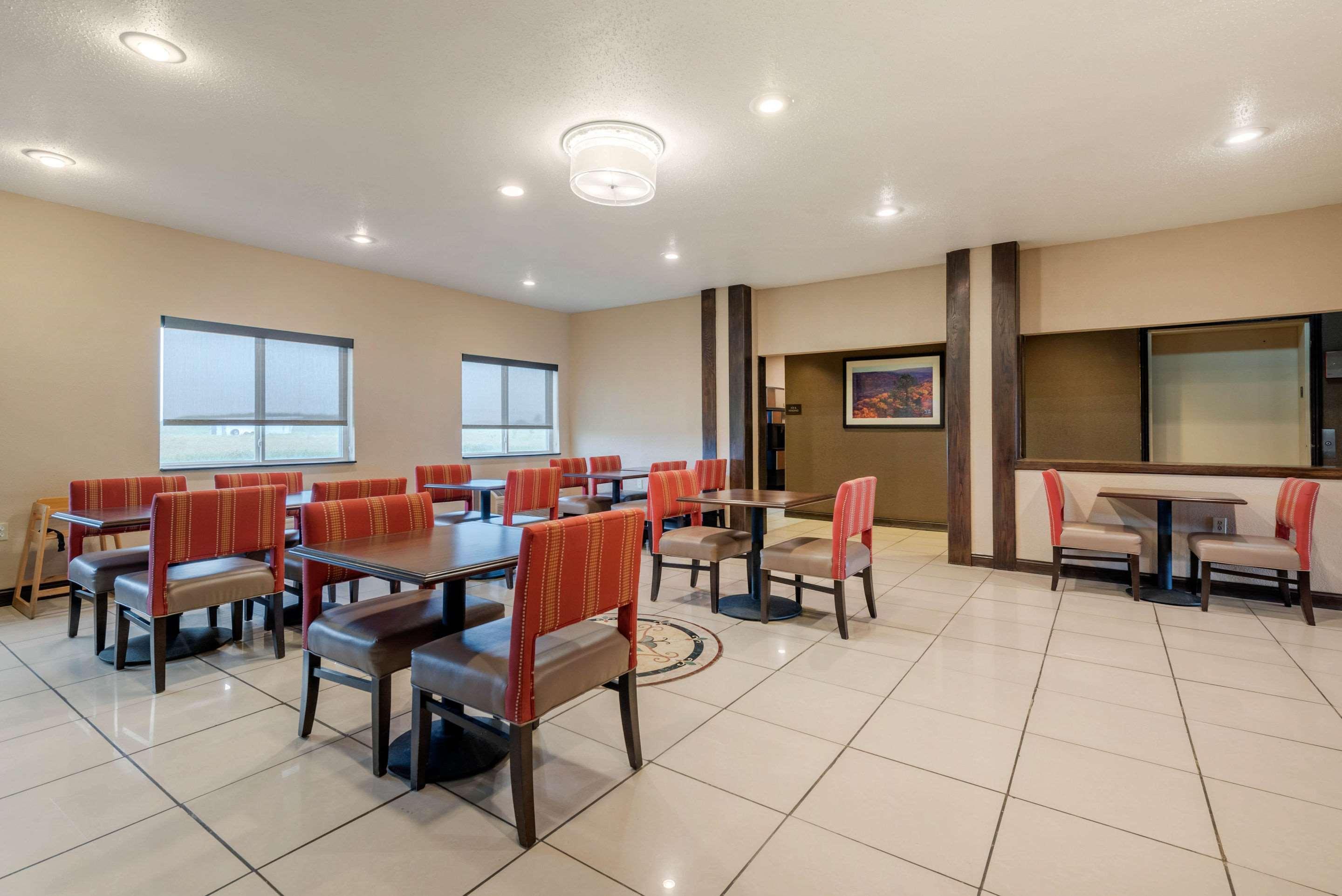 Comfort Inn Warren I-69 Εξωτερικό φωτογραφία